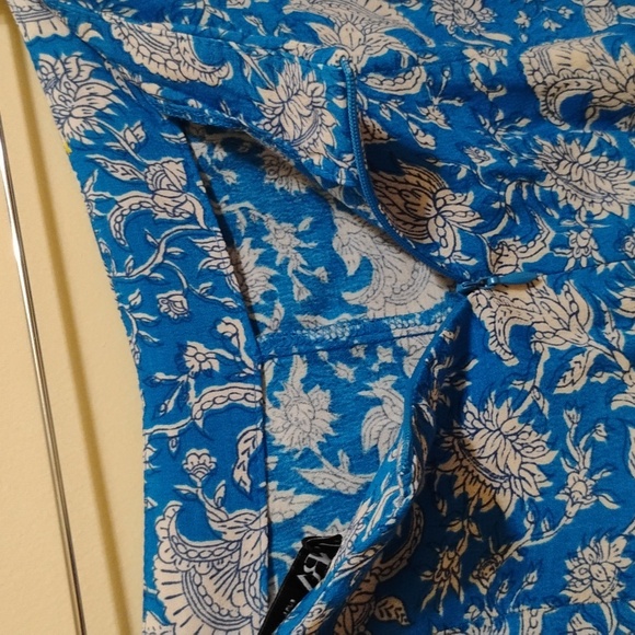 Zara Vibrant Blue Floral Patterned Pareo Short Size L - Picture 6 of 14